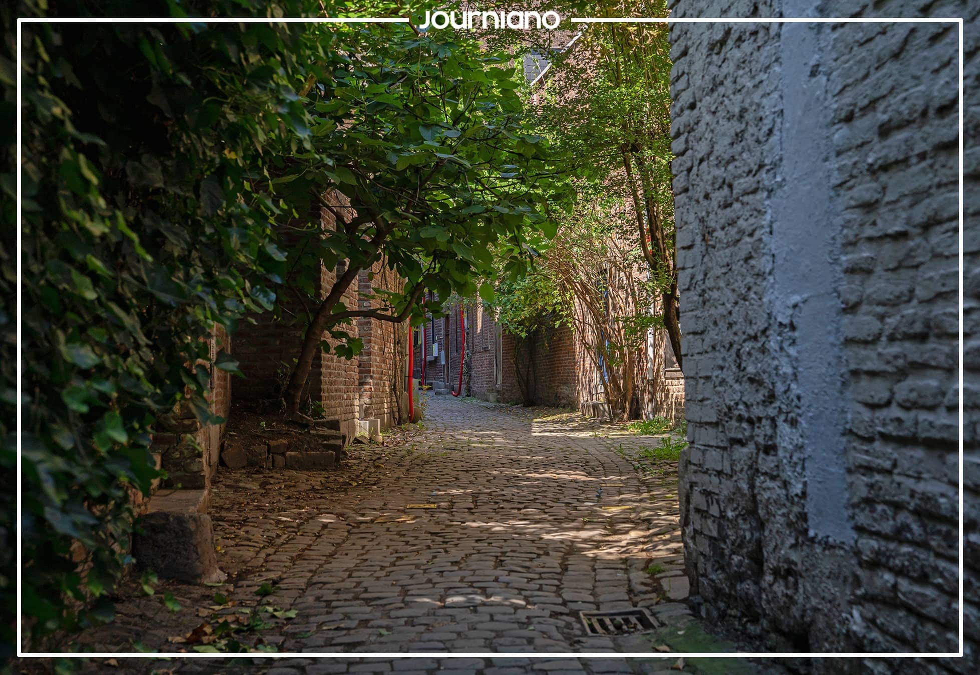 Les Impasses du Quartier Hors-Château - Intriguing Alleys in Liège